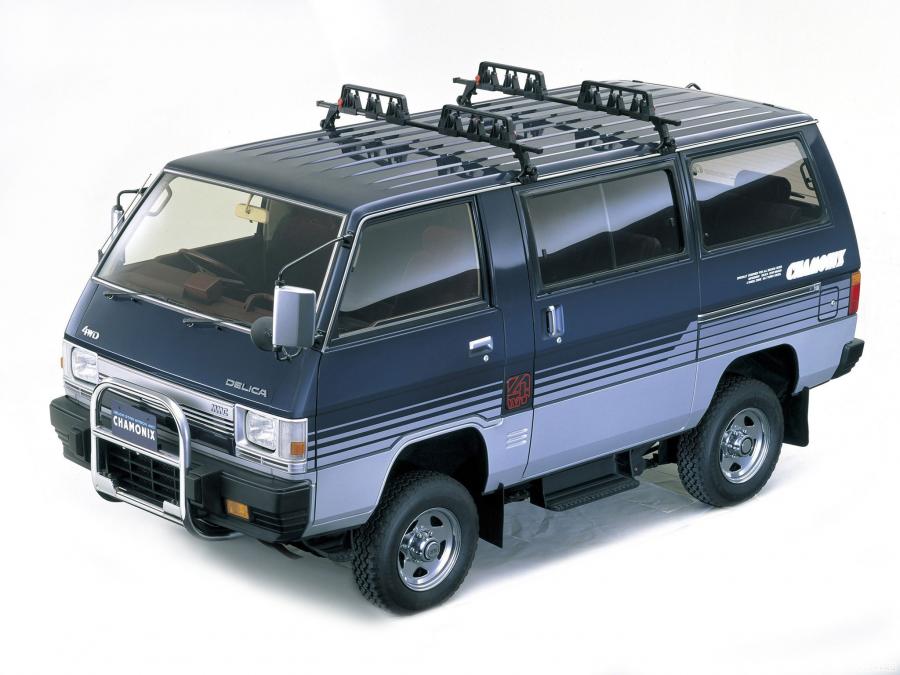  Mitsubishi Delica 4WD 1982 года  (фото 3 из 12)